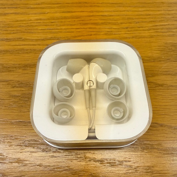 Apple "iPod In-Ear Headphones" - Rare Vintage 2004 - Picture 1 of 3